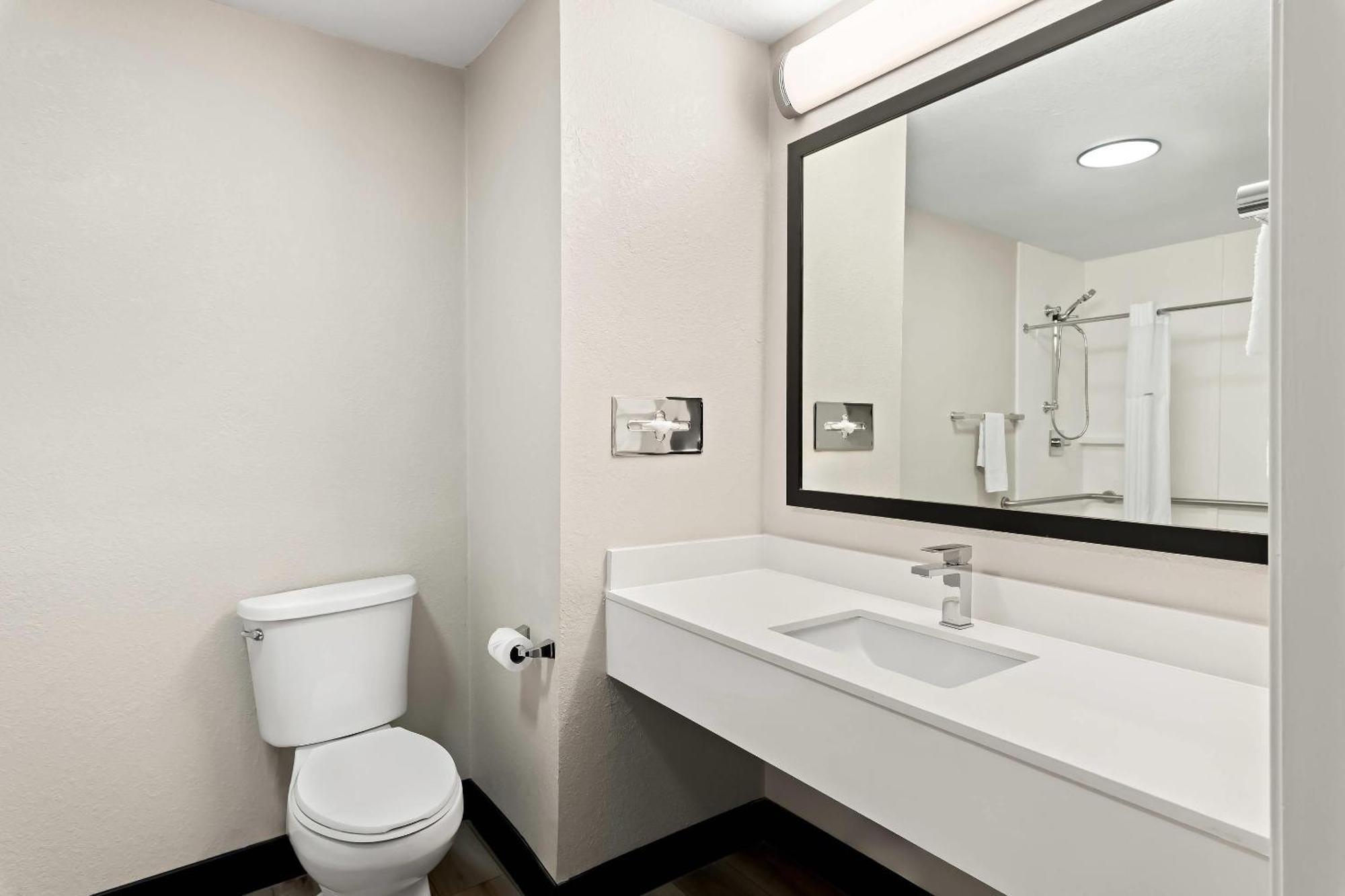 Quality Inn & Suites Dumas Luaran gambar