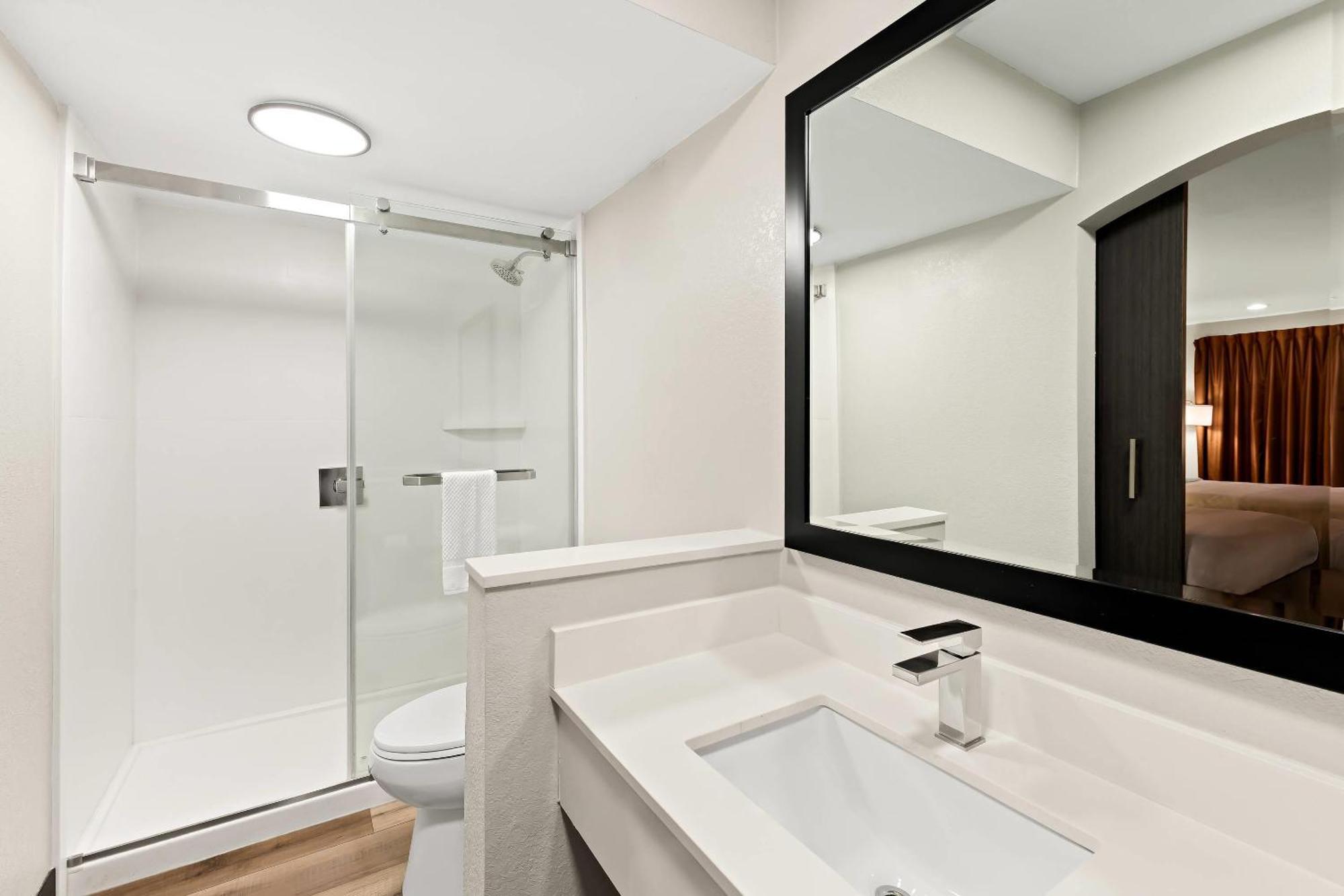 Quality Inn & Suites Dumas Luaran gambar