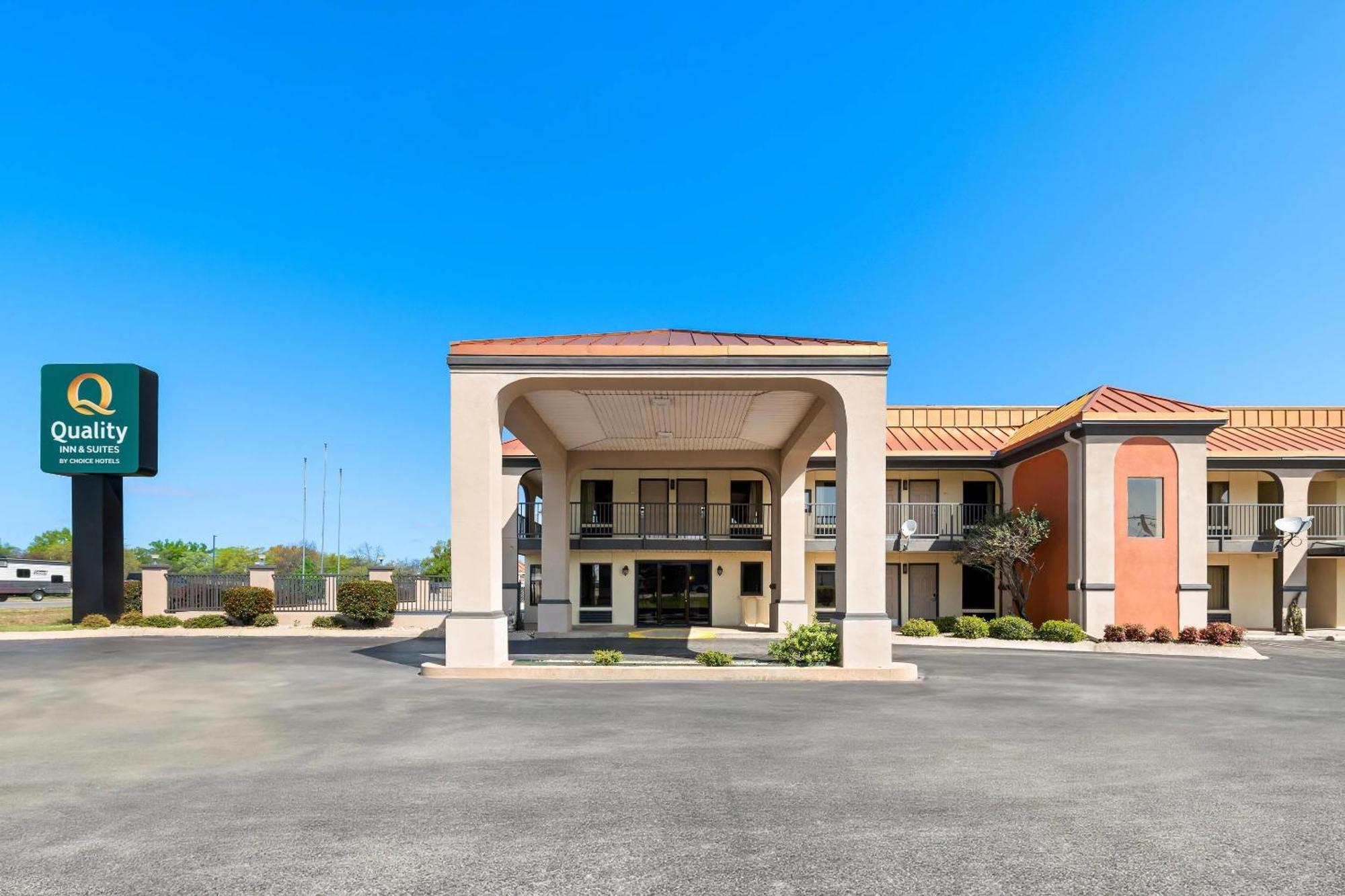 Quality Inn & Suites Dumas Luaran gambar